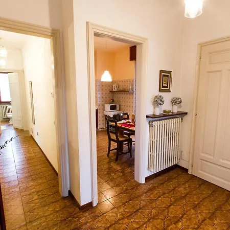 Sleeps 5 Apartamento Monvalle